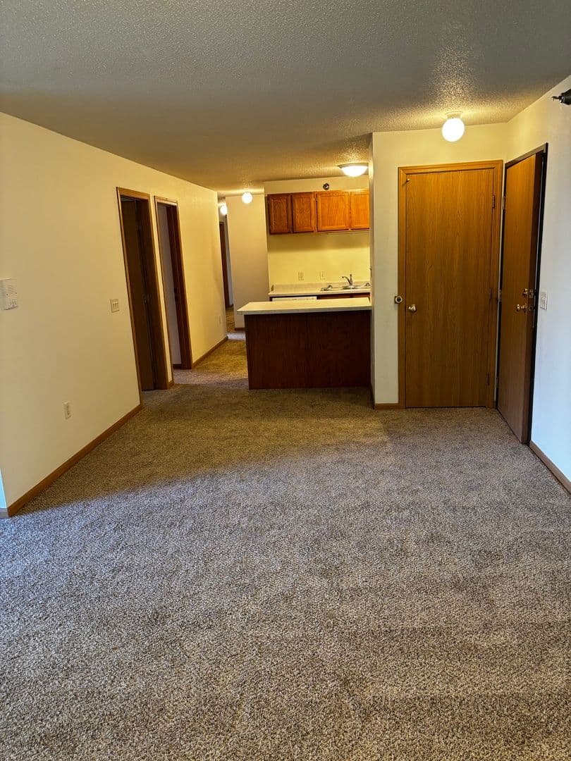 East Bank Apartments LLC 7 of 9