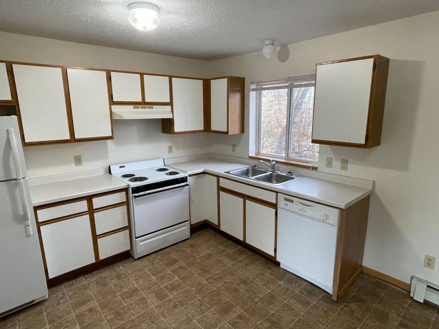 Dakota's Edge Townhomes 2 of 3
