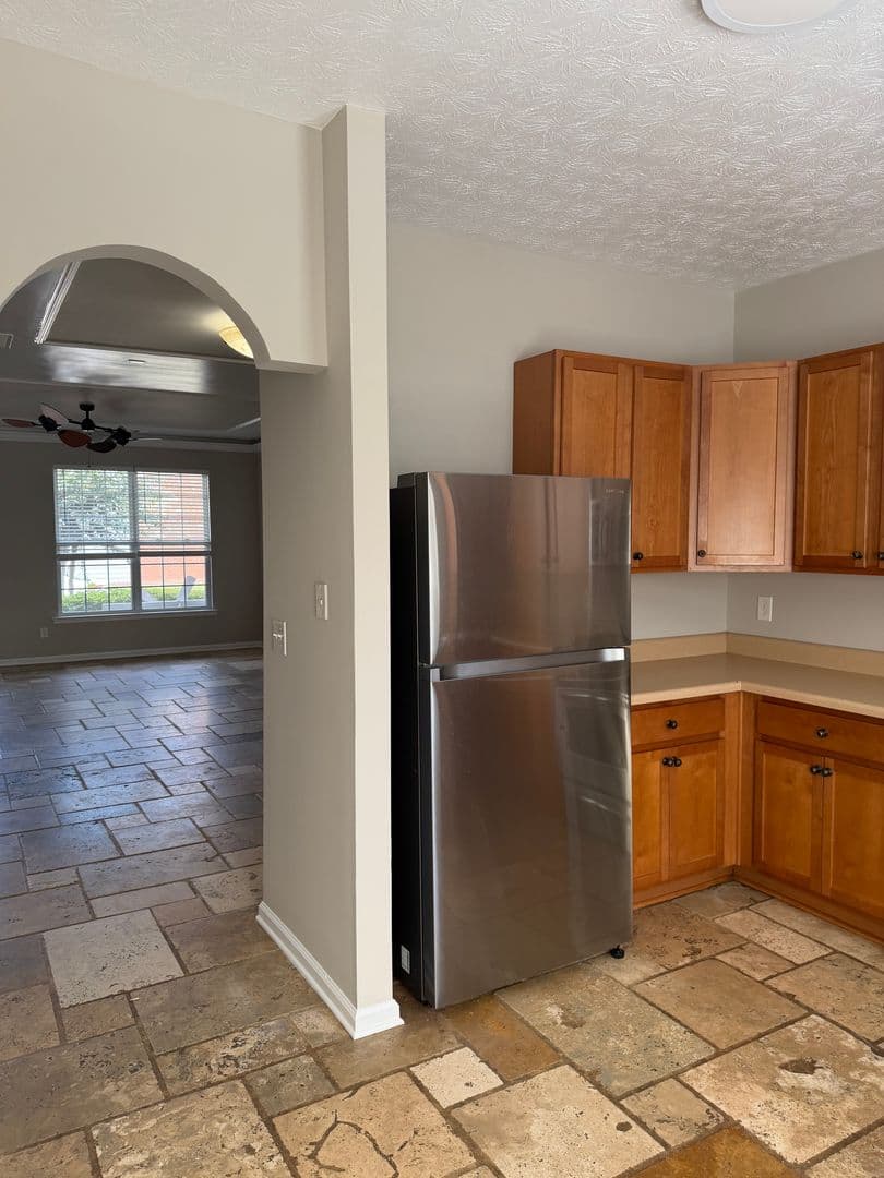6262 Shoreview 5 of 8