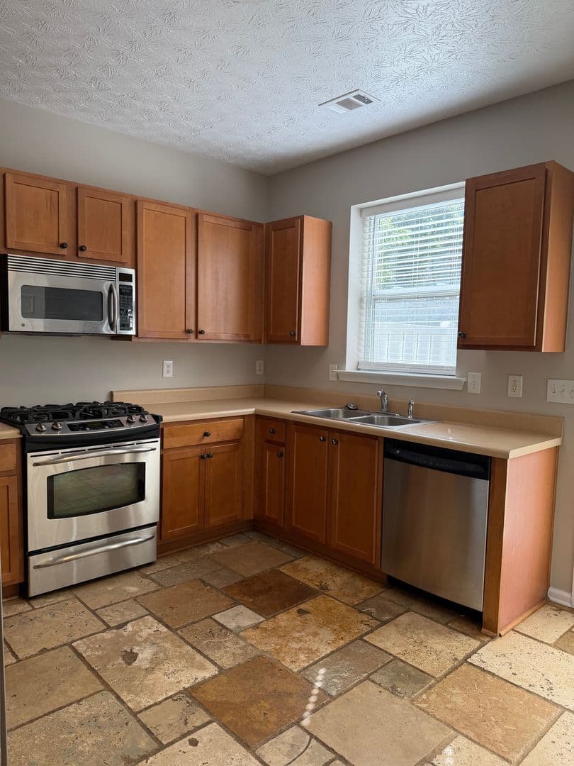 6262 Shoreview 6 of 8