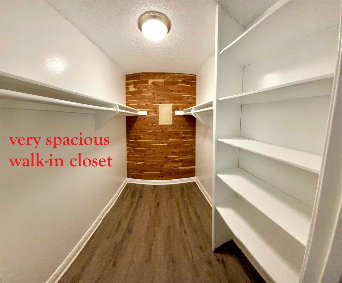 211 Crystal Cove Apts LLC 3 of 9