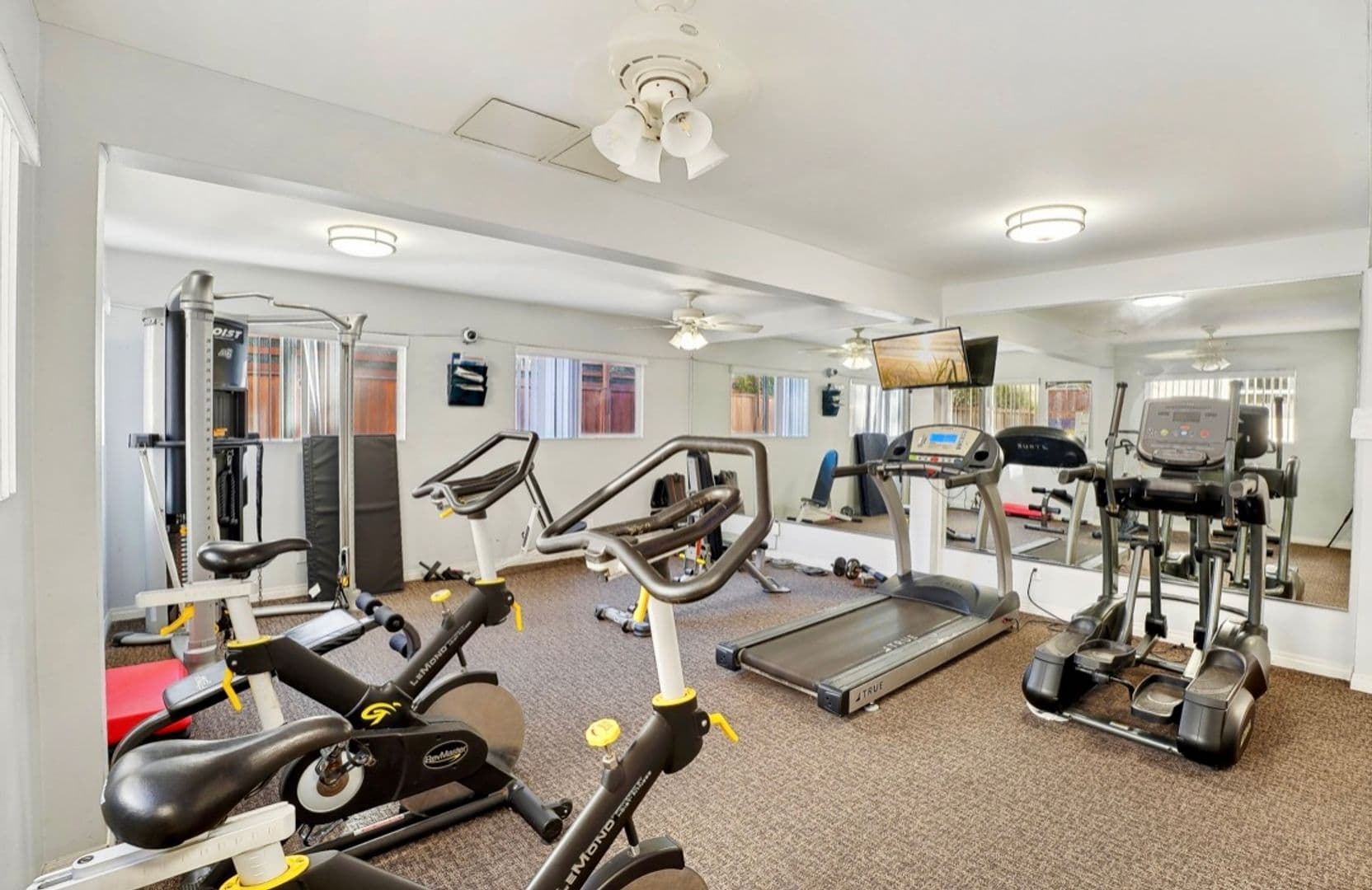 420 Beachbrook Village Apts LLC 5 of 8