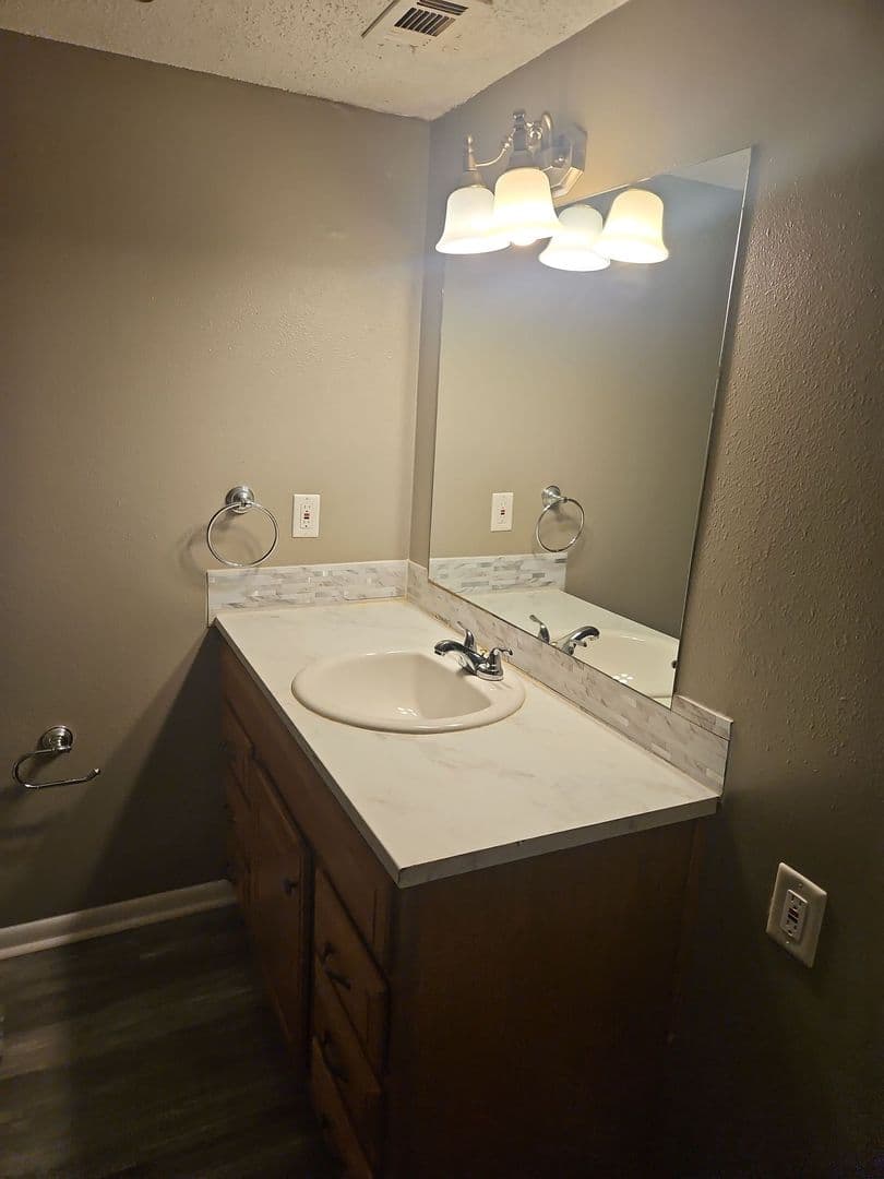 Legacy Pointe 10 of 11