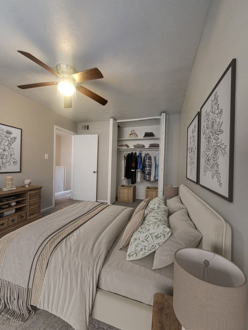 Lakeside Townhomes 13 of 14