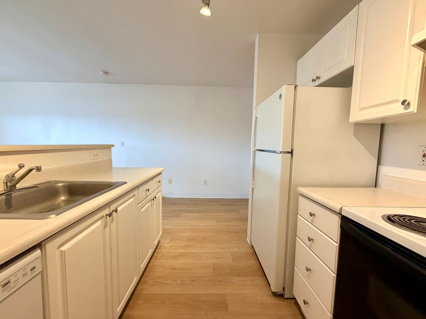 Eastlake Gardens 4 of 14