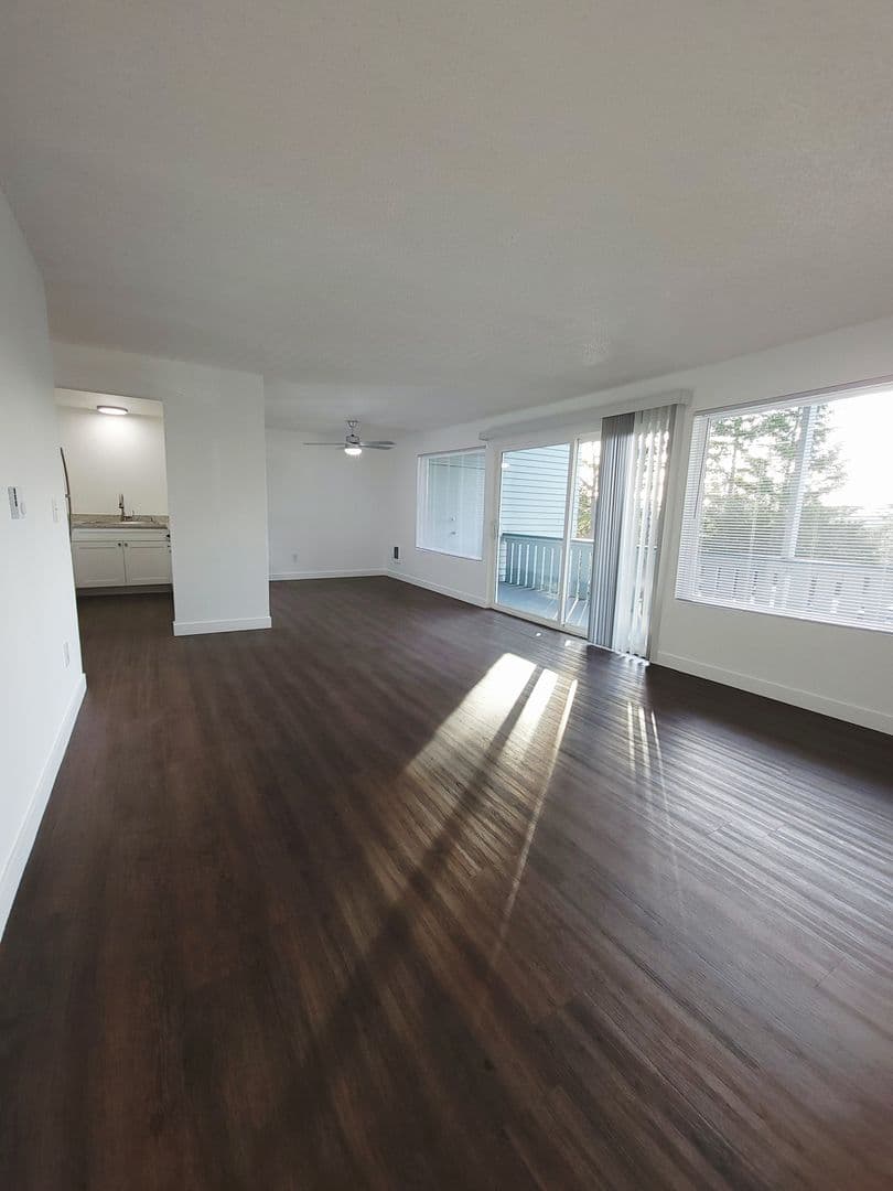 Sun Vista 1 of 23