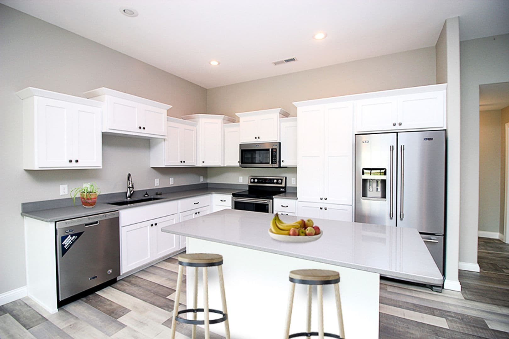 2524 Aquarius Ave SE 3 of 7