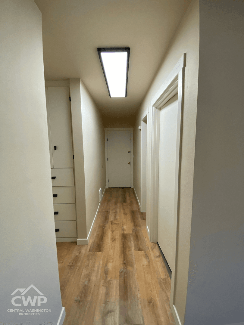 2 BEDROOM WEST VALLEY DUPLEX | GARAGE + RENT DROP + 1/2 OFF YOUR FIRST MONTH! 6 of 17