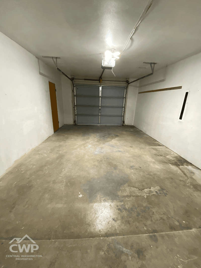 2 BEDROOM WEST VALLEY DUPLEX | GARAGE + RENT DROP + 1/2 OFF YOUR FIRST MONTH! 12 of 17
