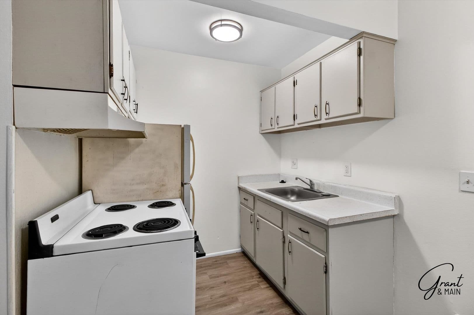 22330 W Warren - 22330 W Warren Ave LLC 6 of 16