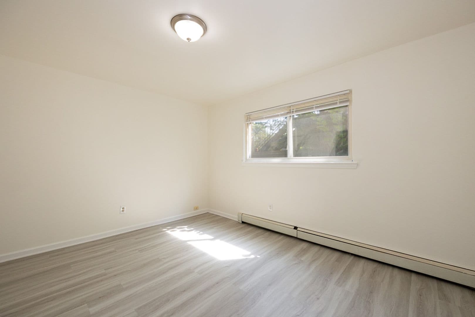 22330 W Warren - 22330 W Warren Ave LLC 16 of 18