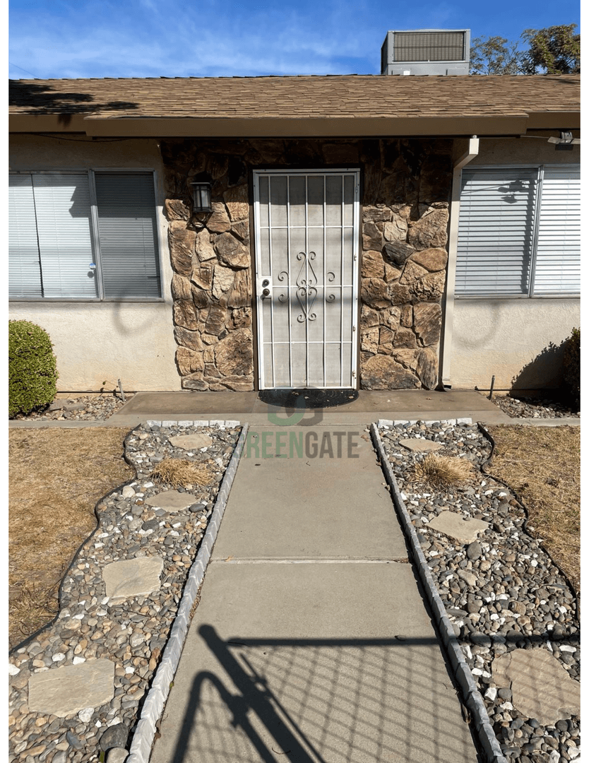 332 W G St 2 of 25