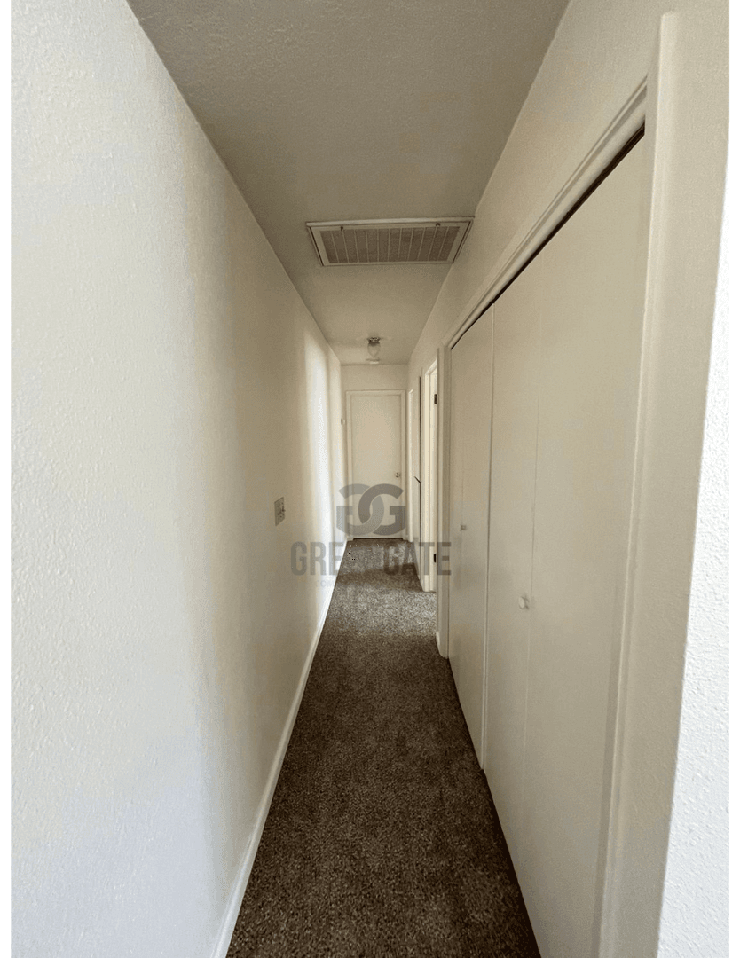 332 W G St 10 of 25