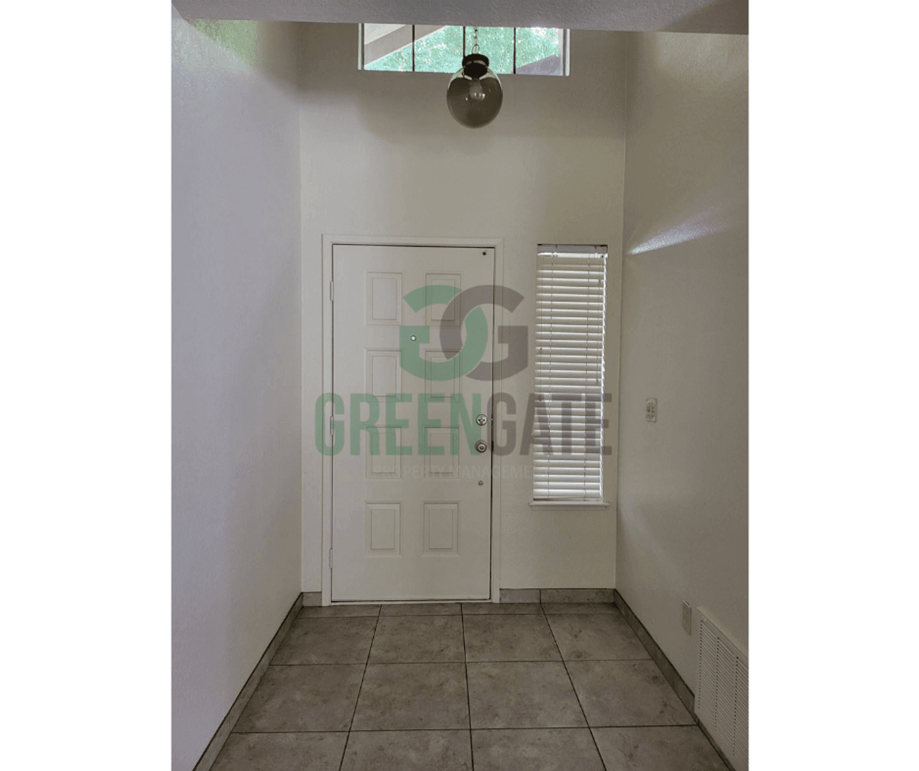 2428 Woodvale Dr. 30 of 52