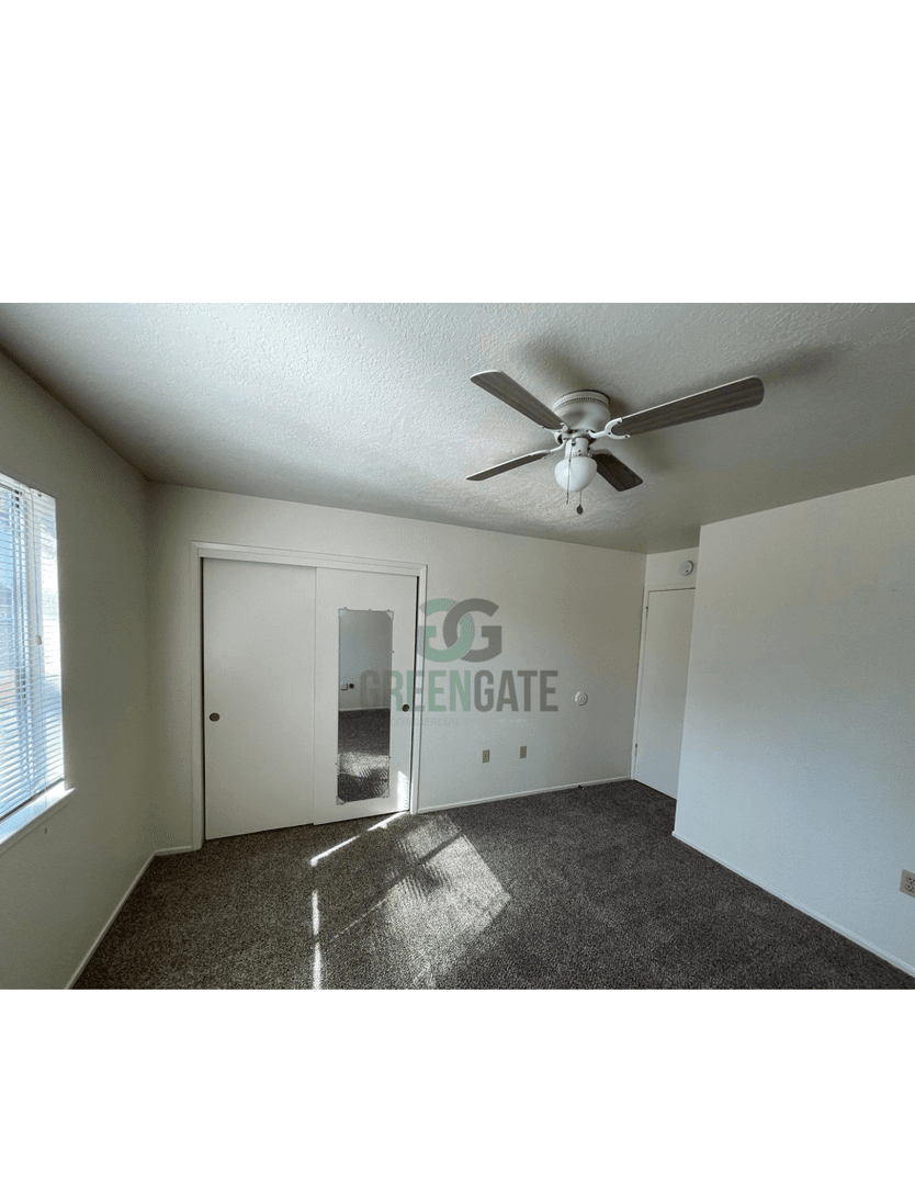332 W G St 11 of 25