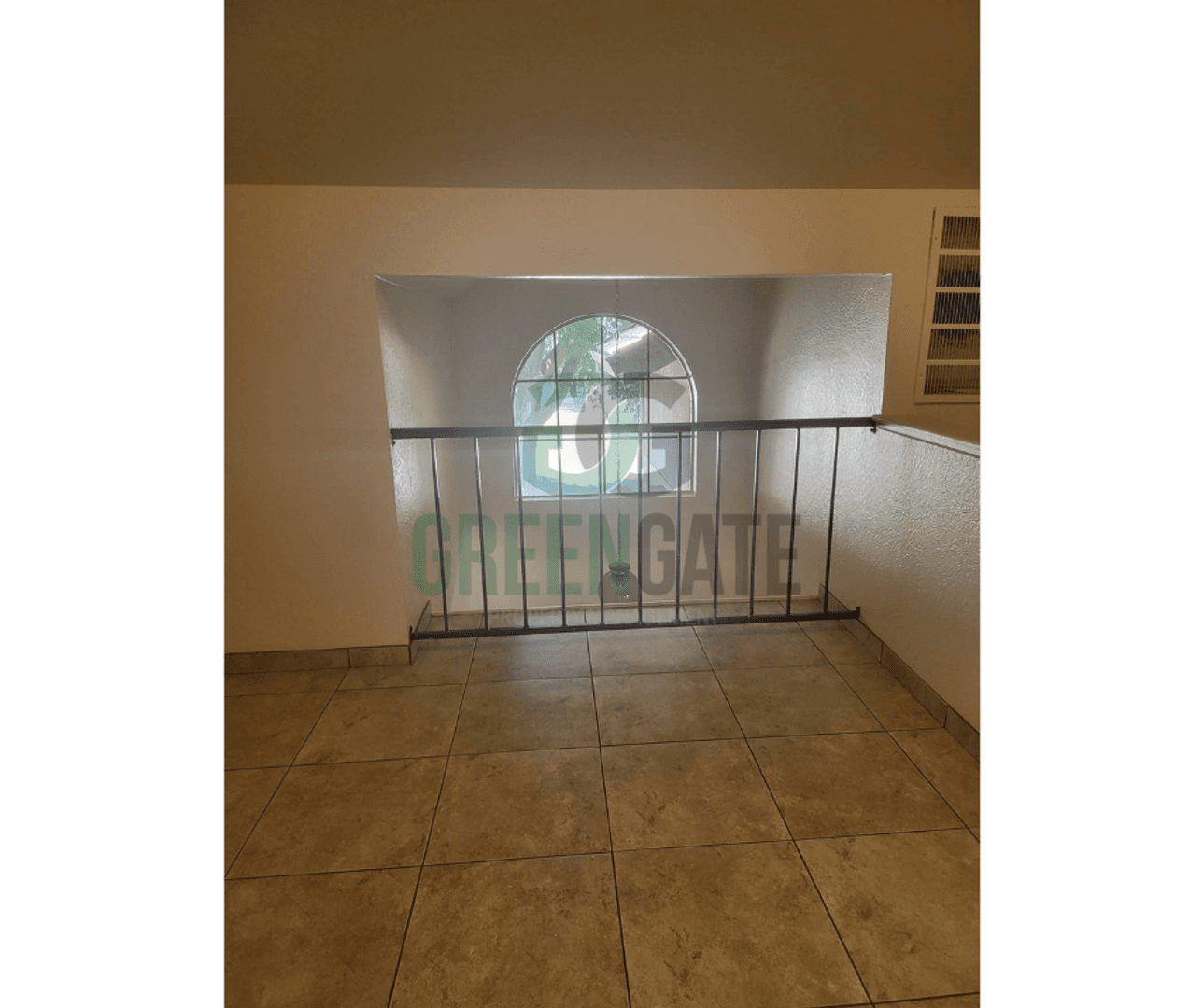 2428 Woodvale Dr. 40 of 52