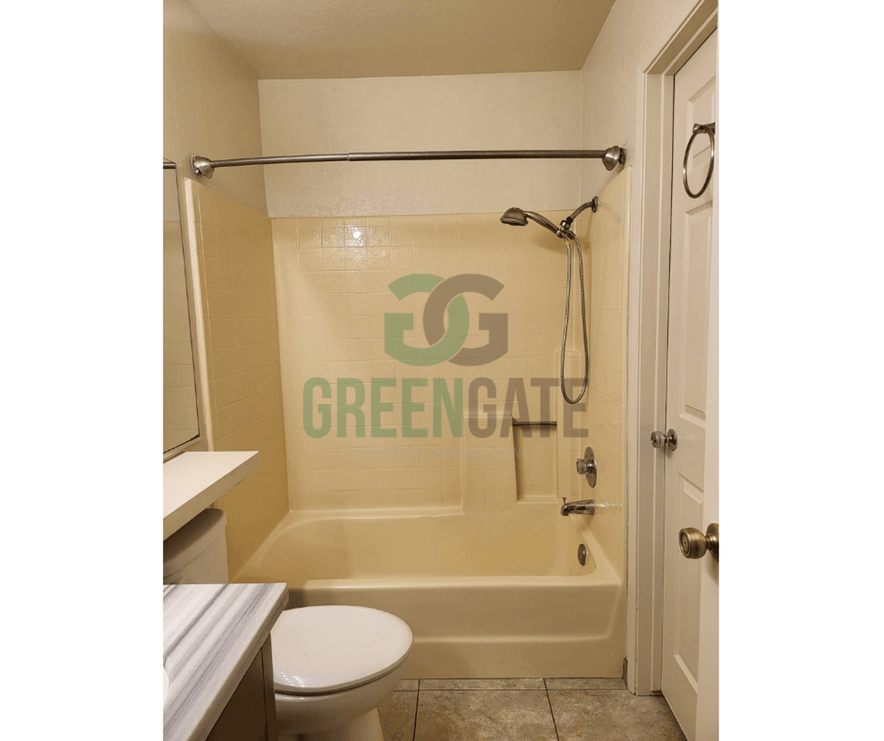 2428 Woodvale Dr. 23 of 52
