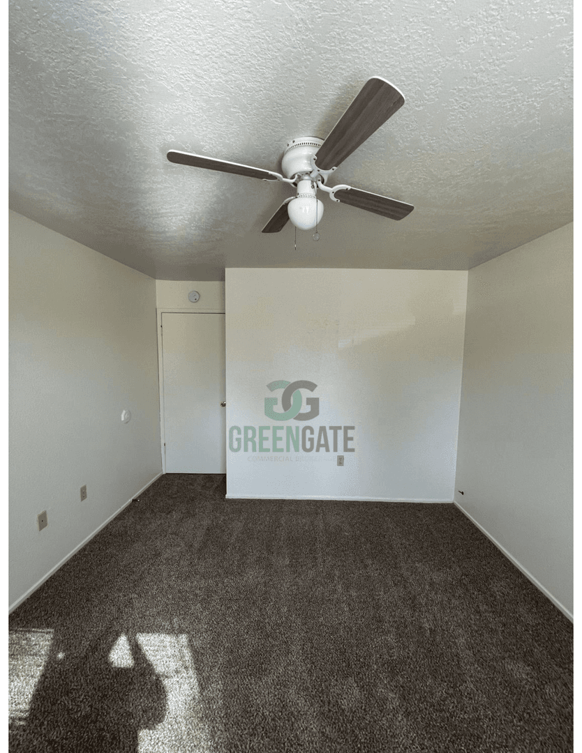 332 W G St 15 of 25
