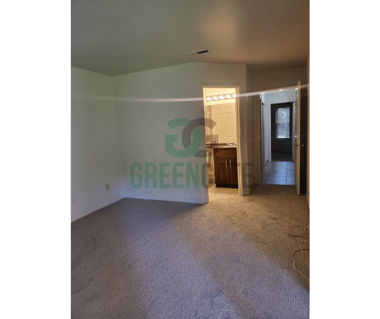 2428 Woodvale Dr. 27 of 52