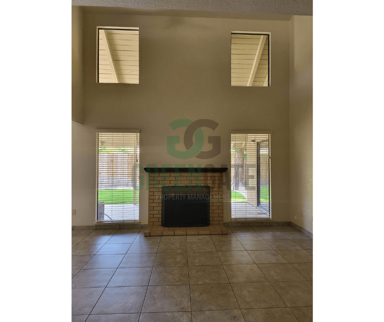 2428 Woodvale Dr. 15 of 52