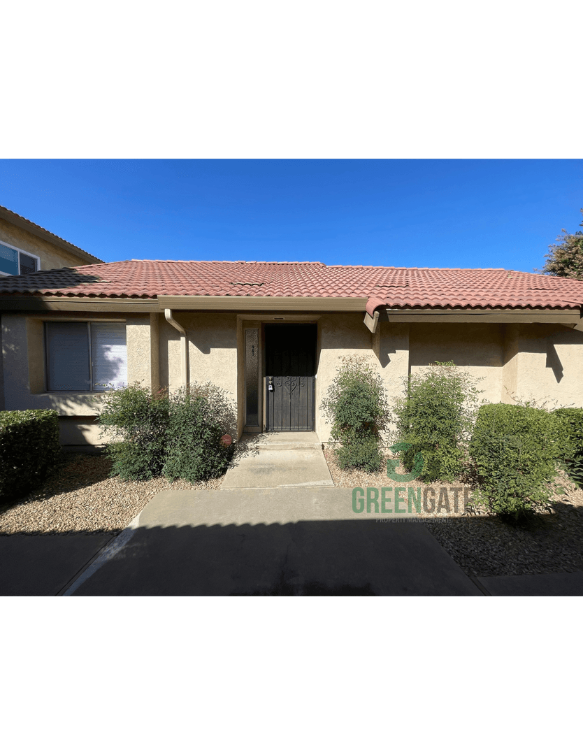 941 Claremont Ct 1 of 27