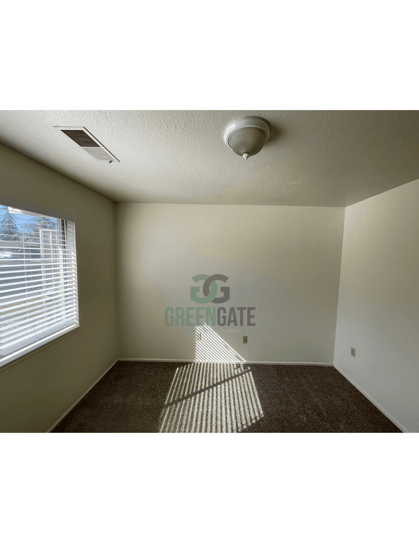332 W G St 16 of 25