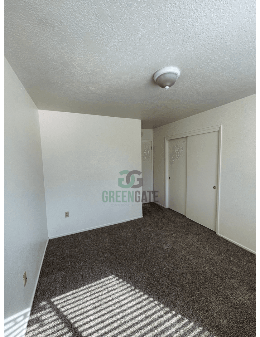 332 W G St 19 of 25