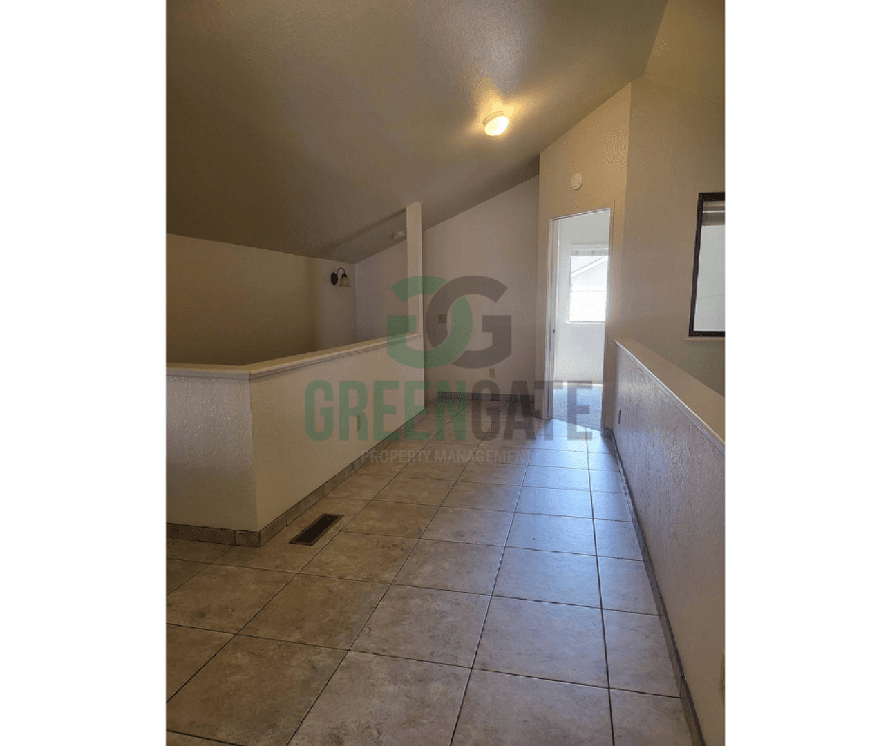2428 Woodvale Dr. 35 of 52