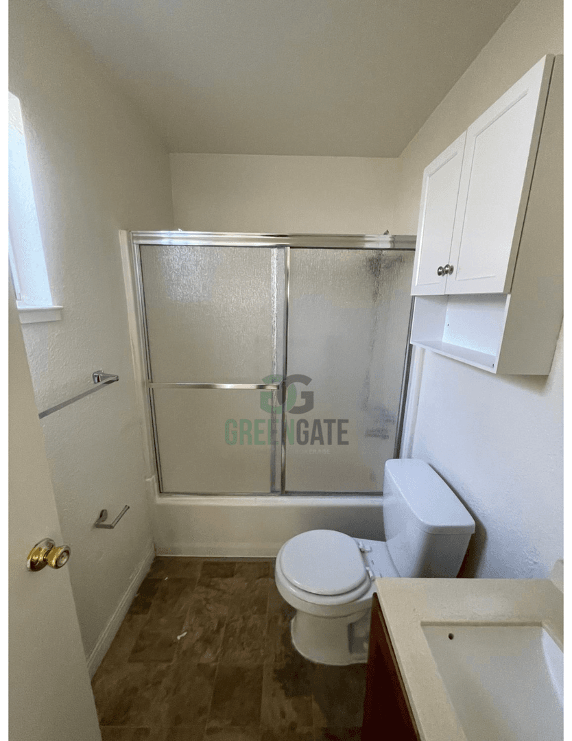 332 W G St 21 of 25