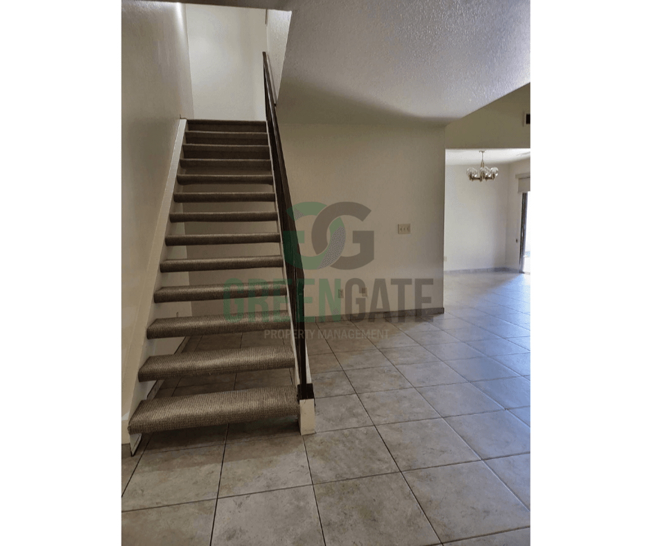 2428 Woodvale Dr. 31 of 52