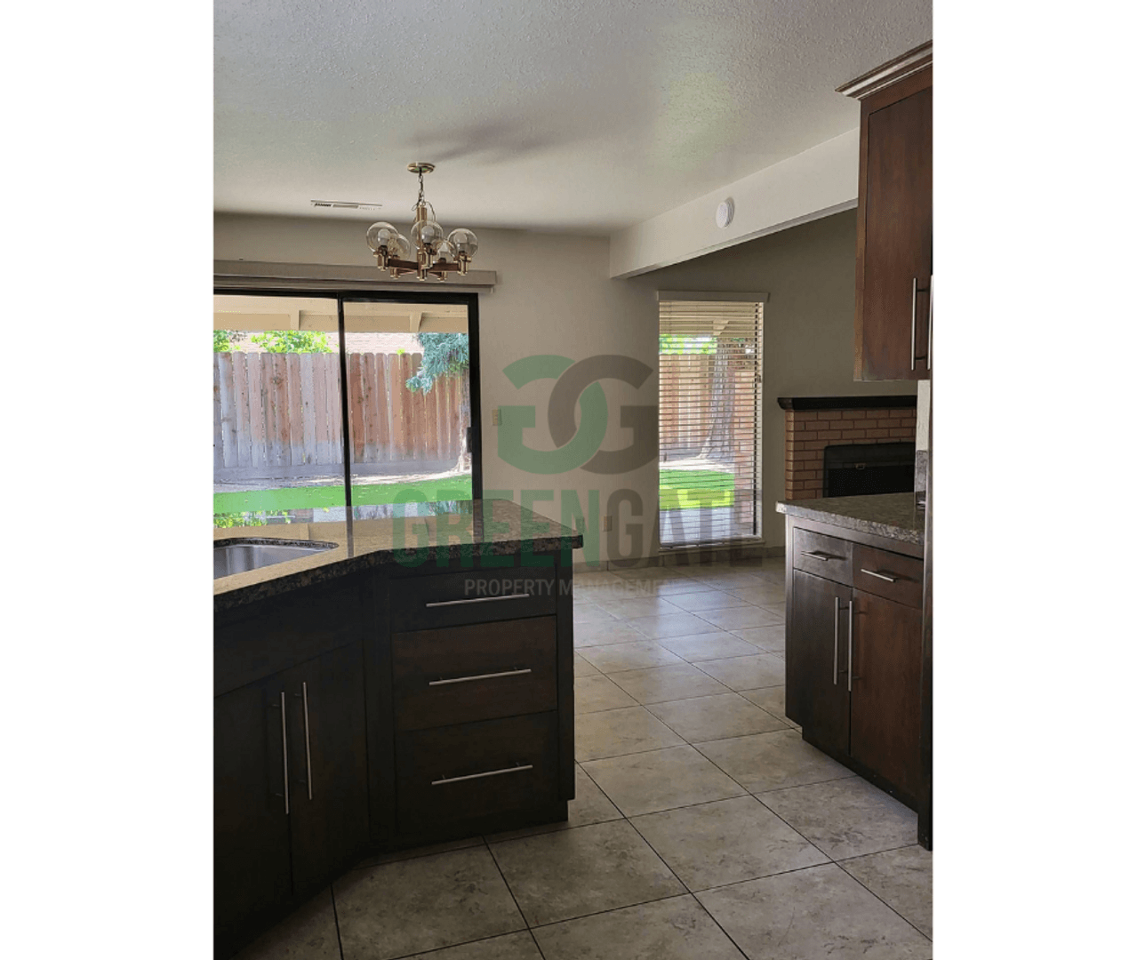 2428 Woodvale Dr. 6 of 52