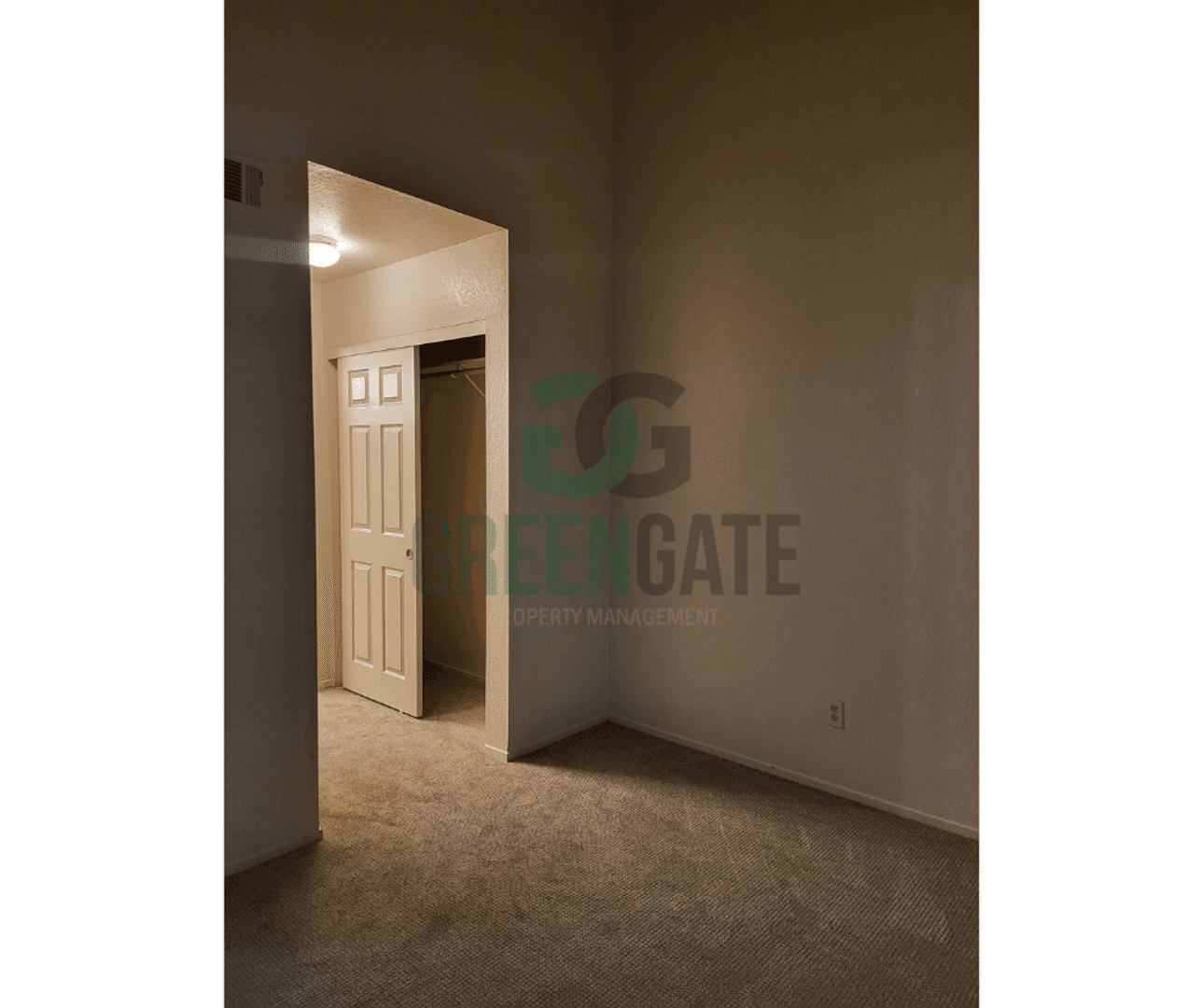 2428 Woodvale Dr. 21 of 52