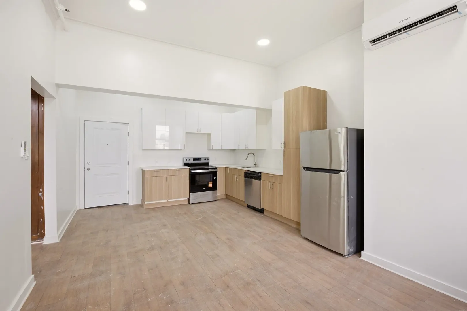 6012 Ridge Ave. 9 of 18