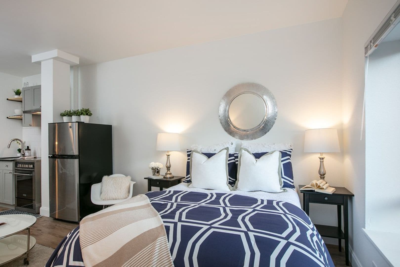 Mayn Suites 3 of 8