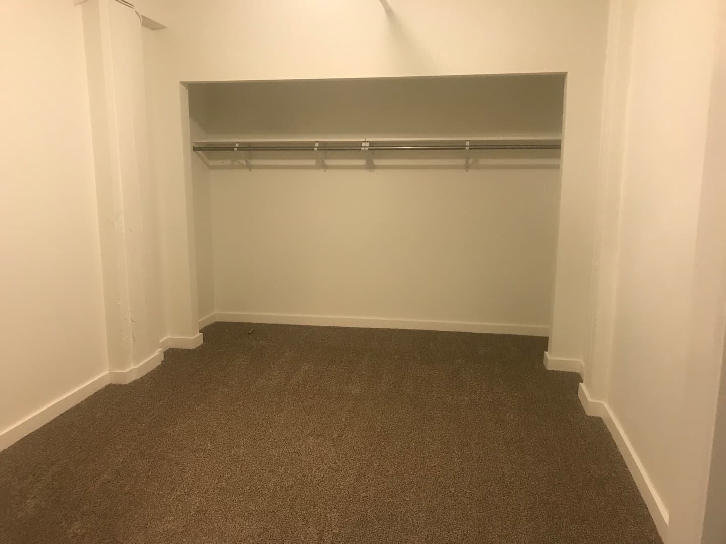 Winston Apartments 5 of 9