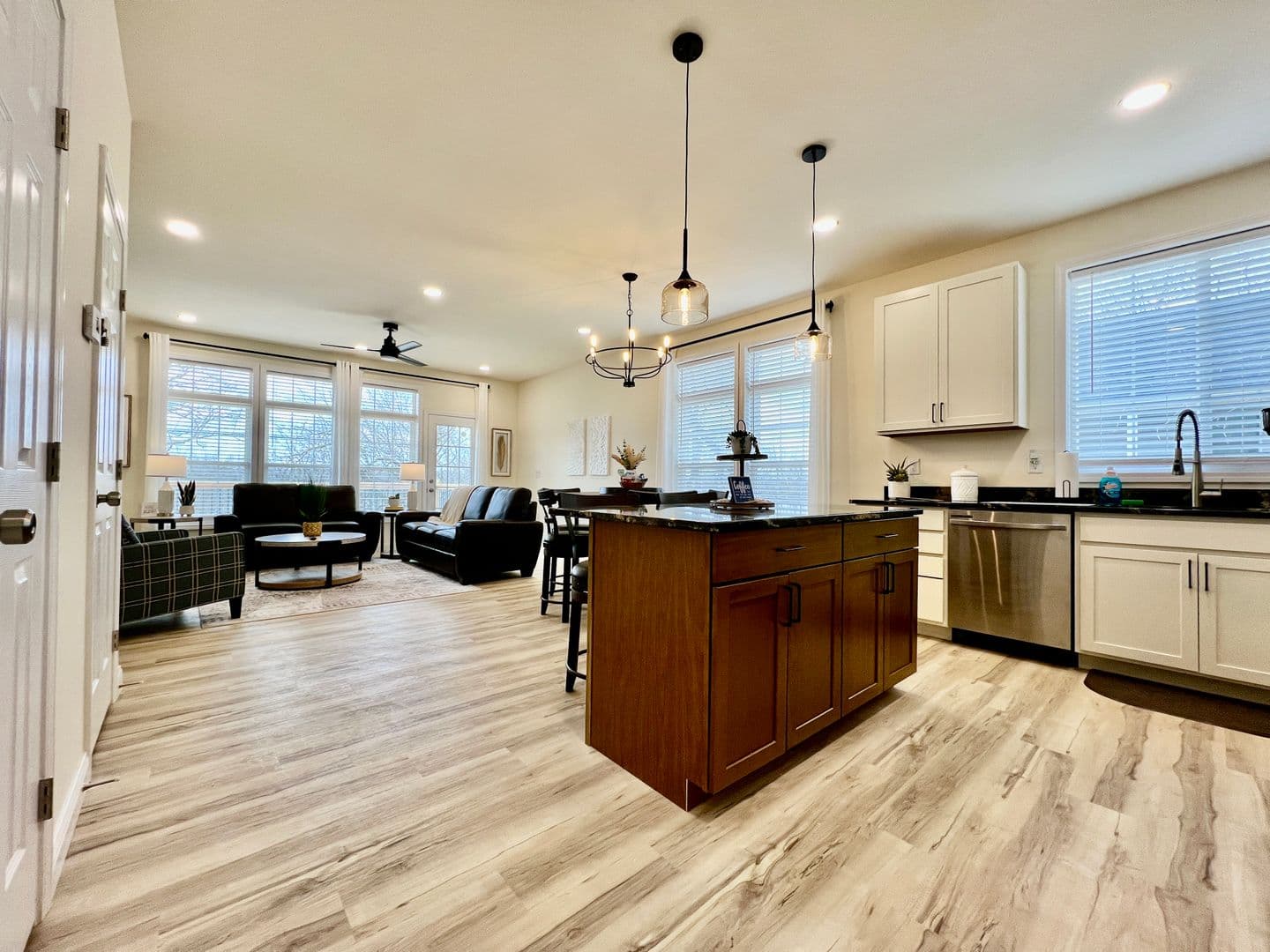 7973 Second Street - 1092115766940700461 4 of 35