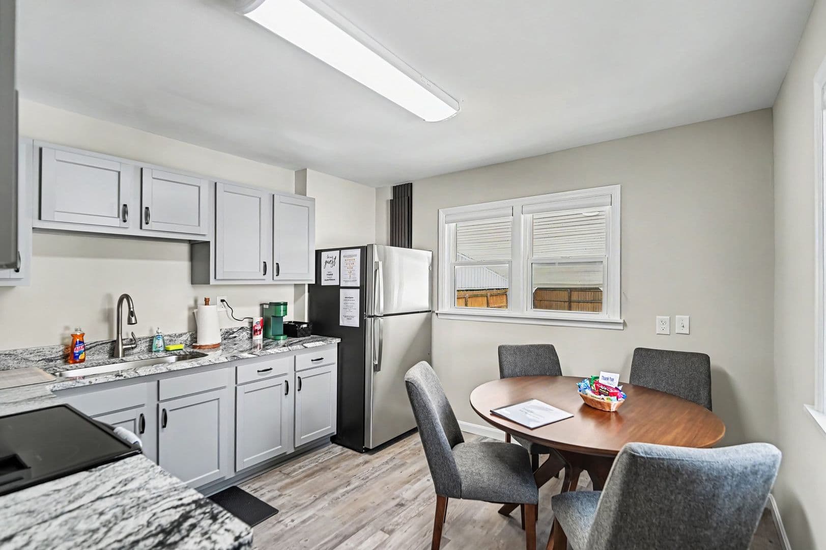 102 E Home Ave - 4473169 5 of 25