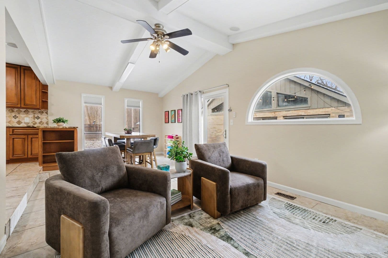 4289 Pinetree Lane - 1624013753946718838 9 of 34