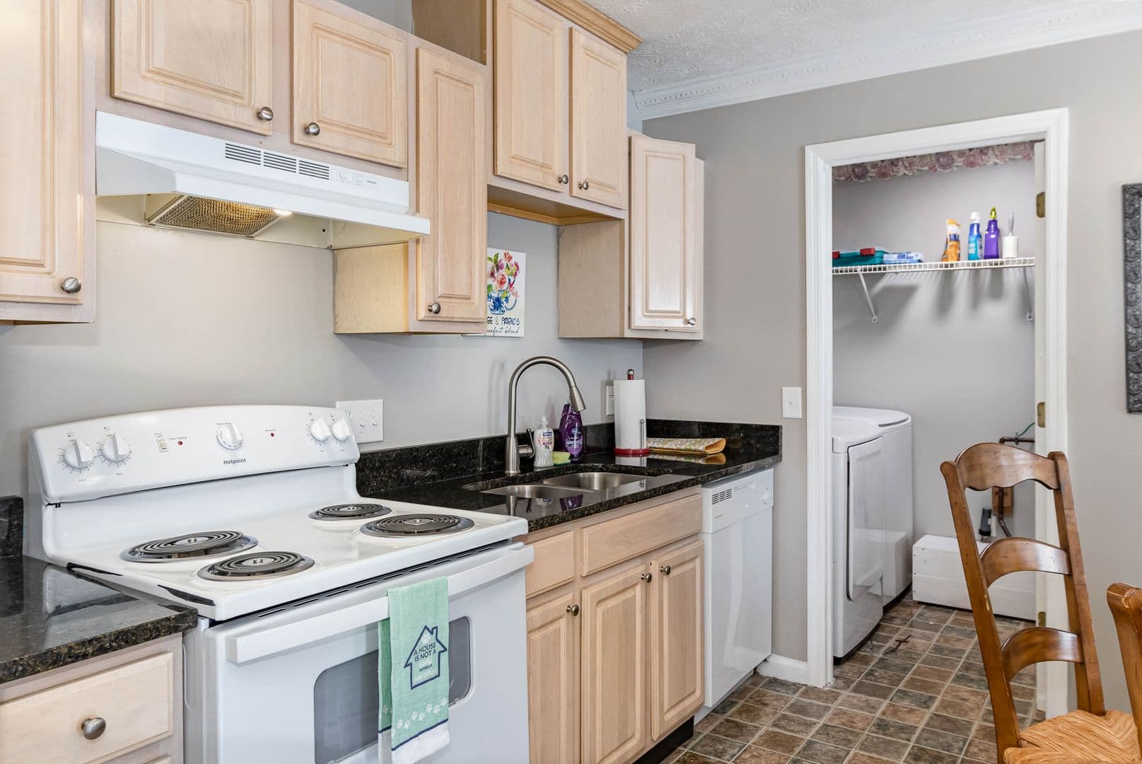 130 Overbrook - 765145496577487217 or 44242834 3 of 24
