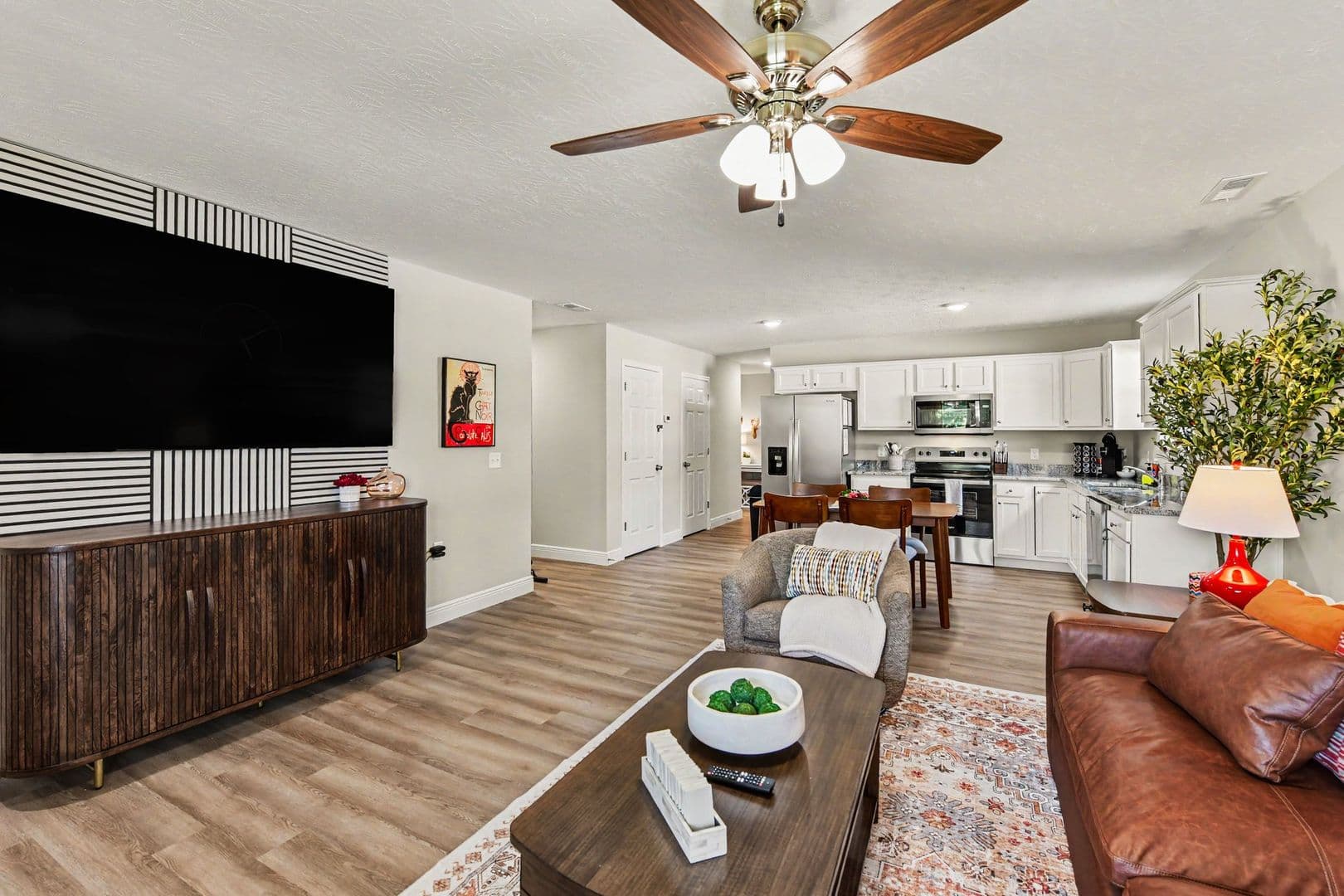 157 Southwind Blvd. 6 of 26