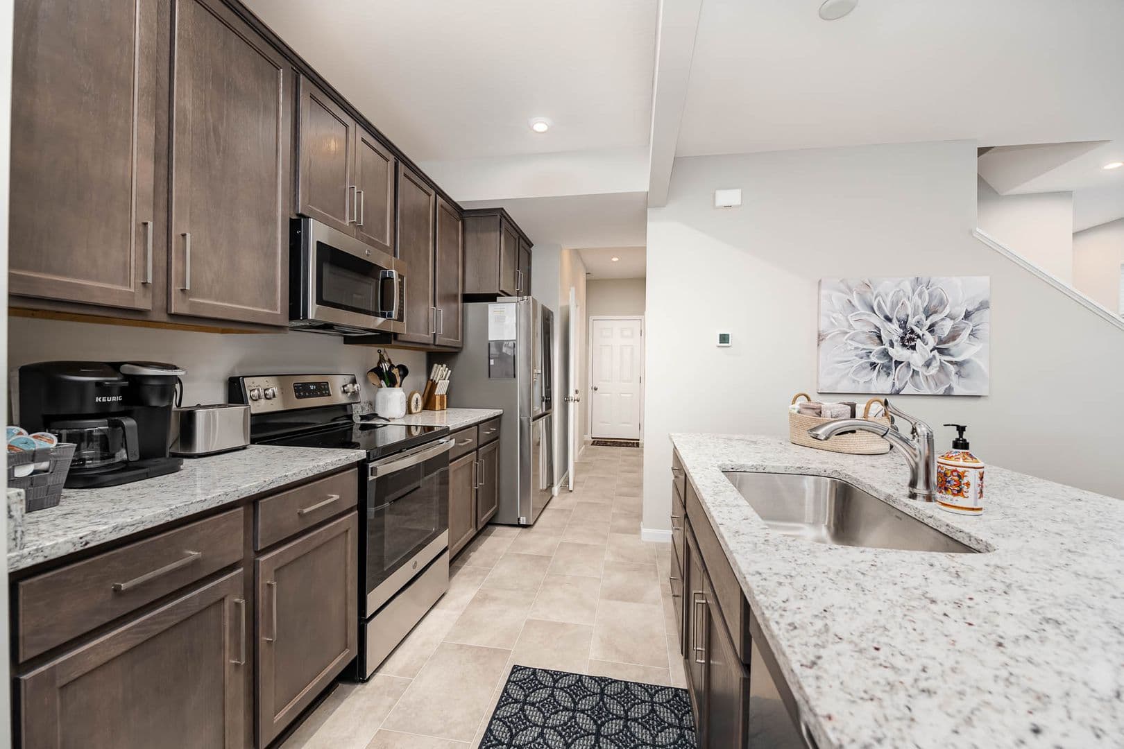 948 Southline Drive - 600745442660558111 2 of 21