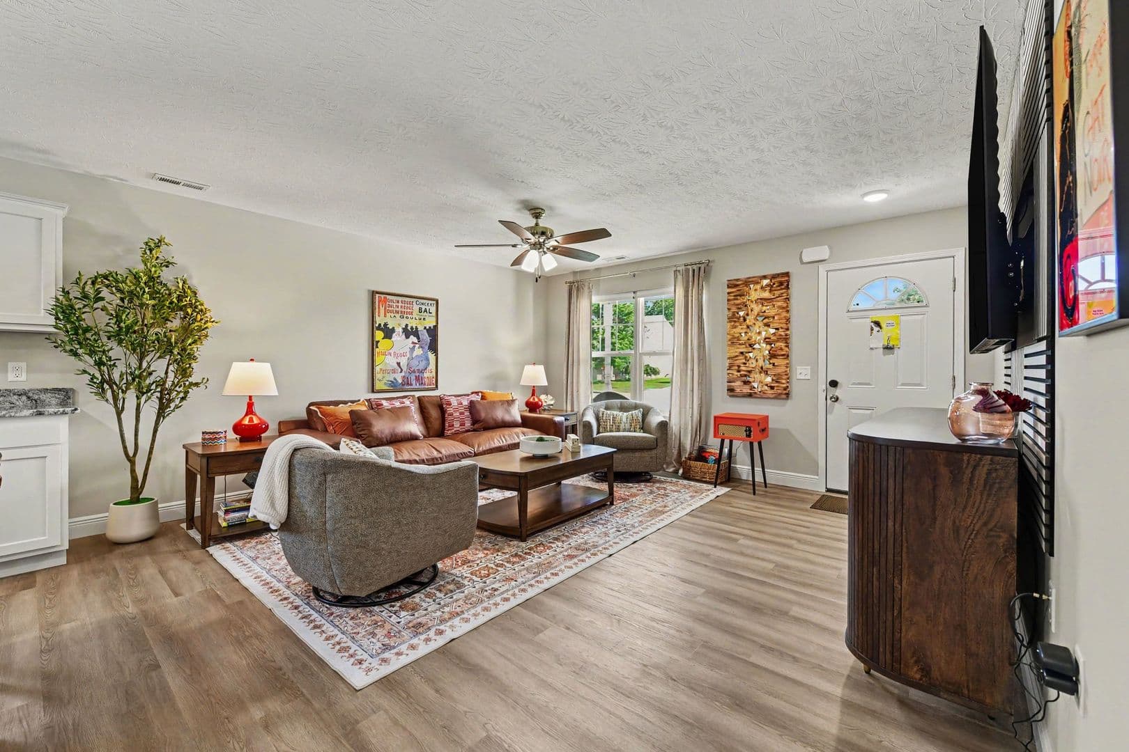 157 Southwind Blvd. 7 of 26