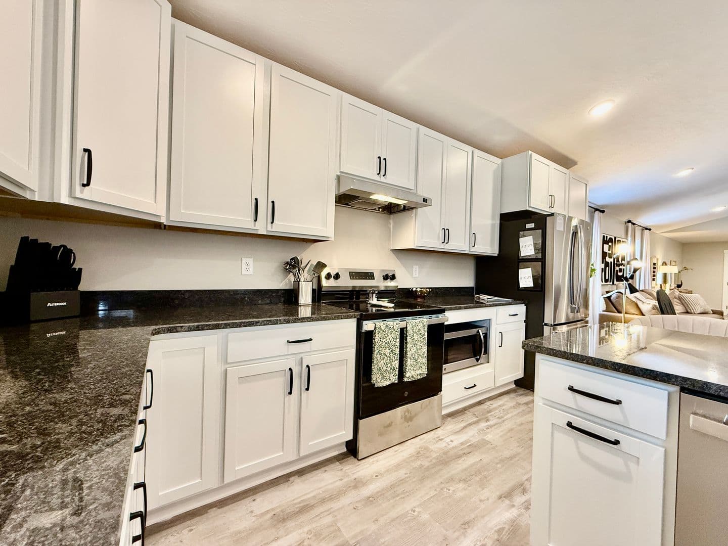 7845 Second Street - 1640045539007157173 10 of 47