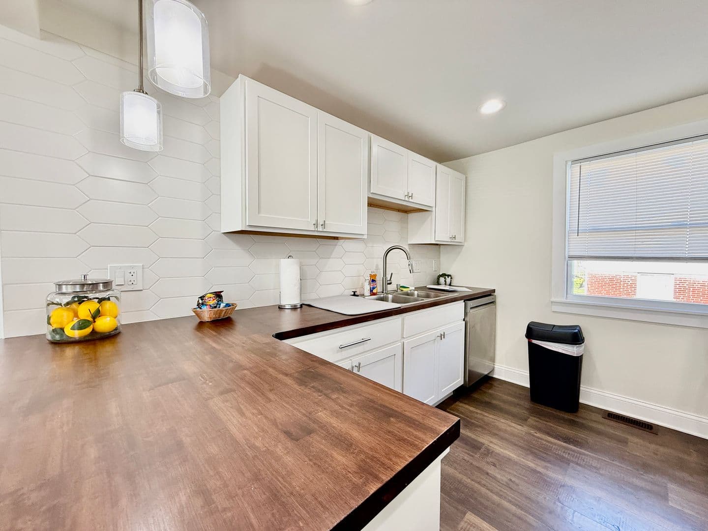 11108 Lebanon Ave - 1544113080844927091 8 of 23