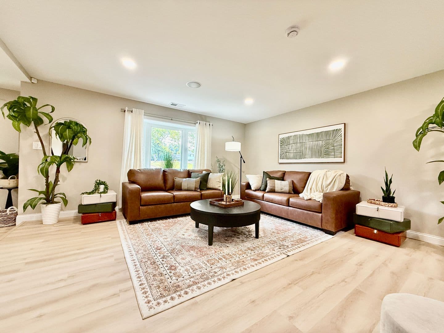 711 S. Main Street - 1507339479139382556 7 of 37