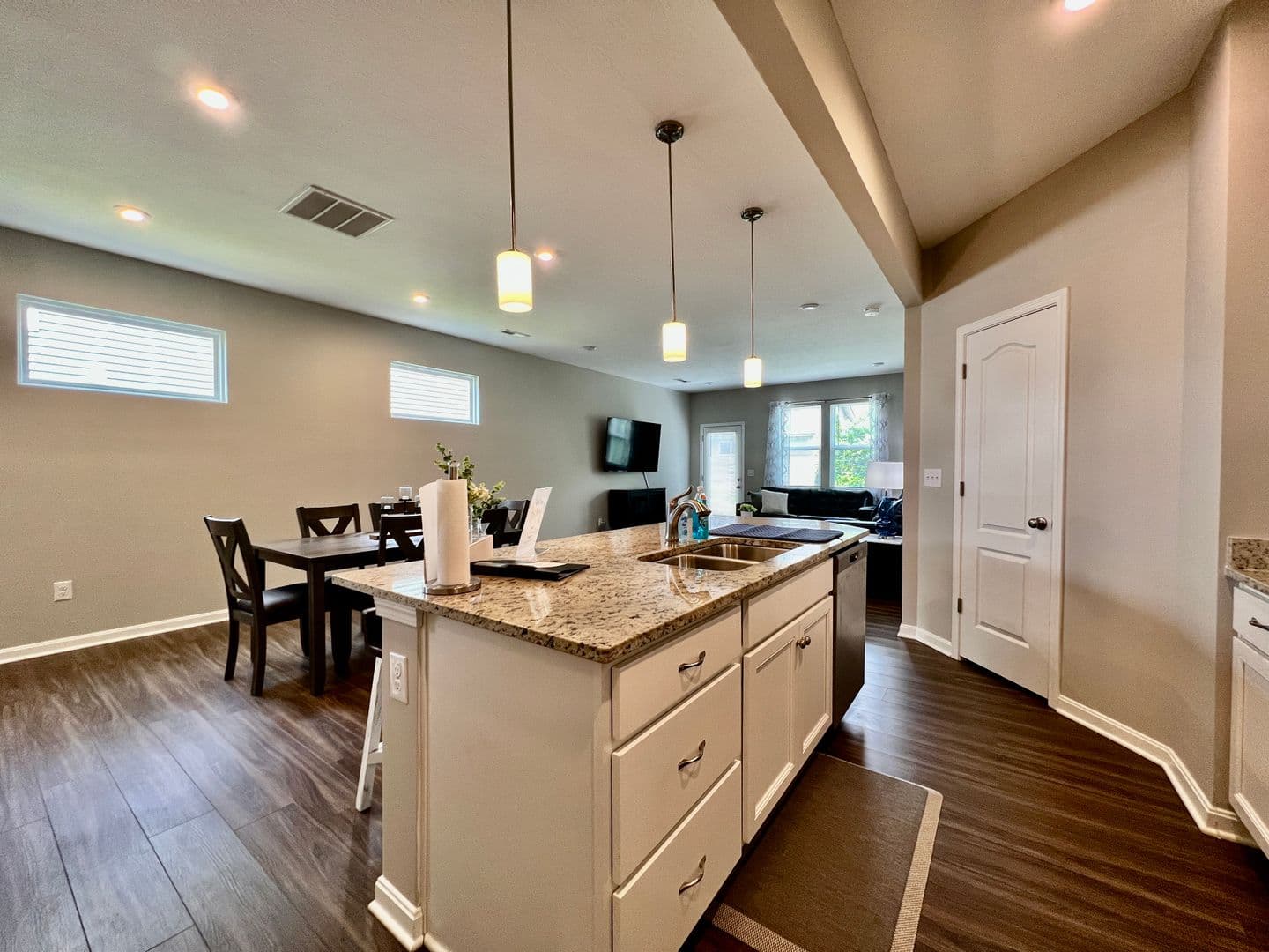 952 Southline Drive 4 of 29