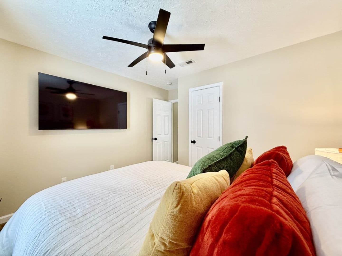 930 Leora Drive - 1614632943919018169 17 of 29