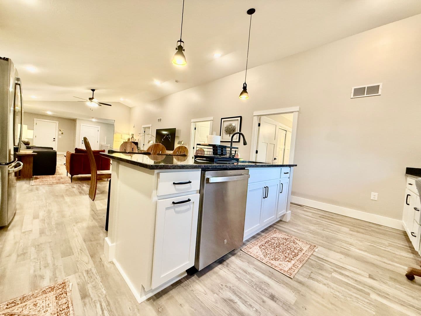 7855 Second Street - 1624716018790067133 10 of 40