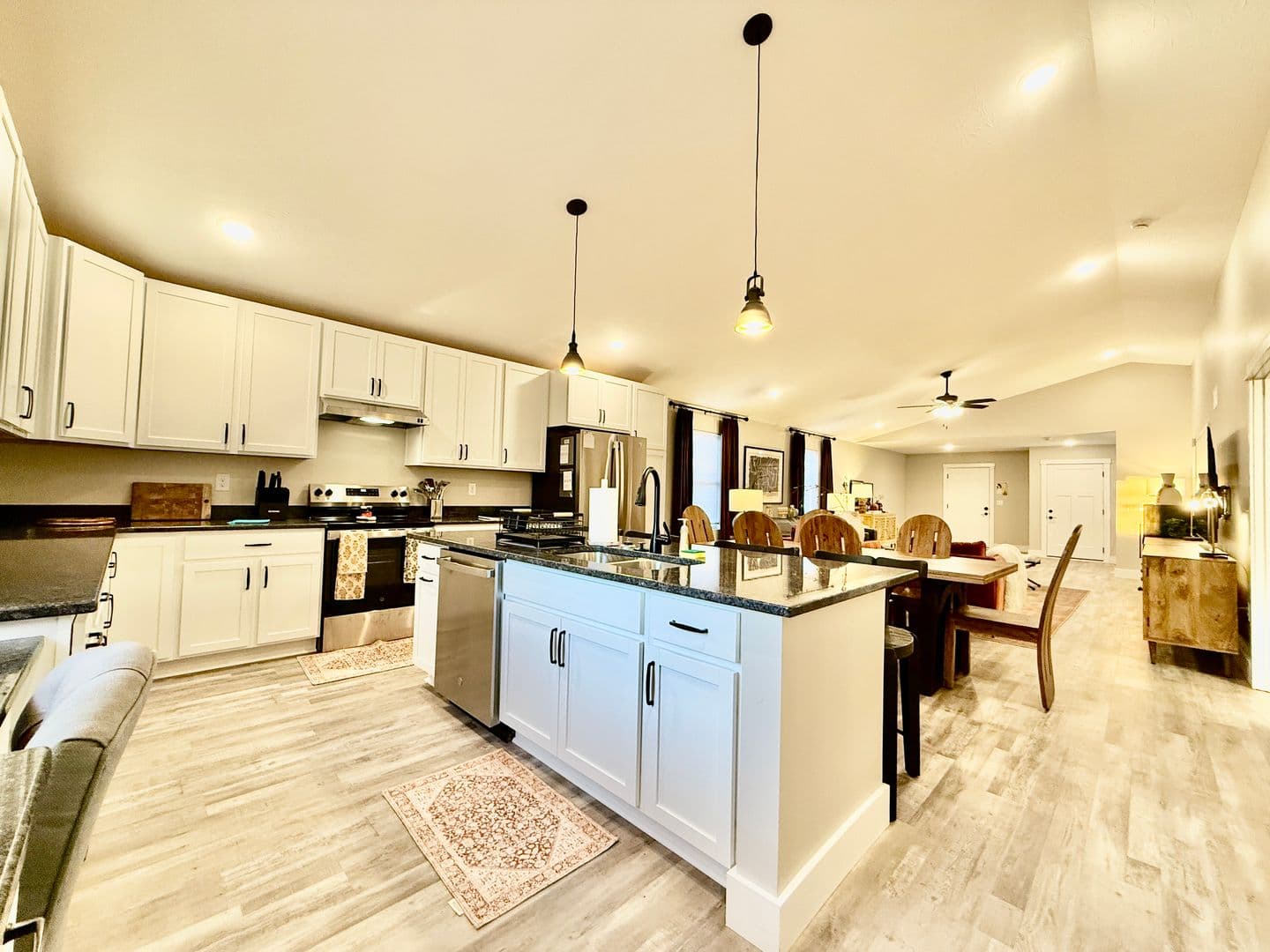 7855 Second Street - 1624716018790067133 9 of 40