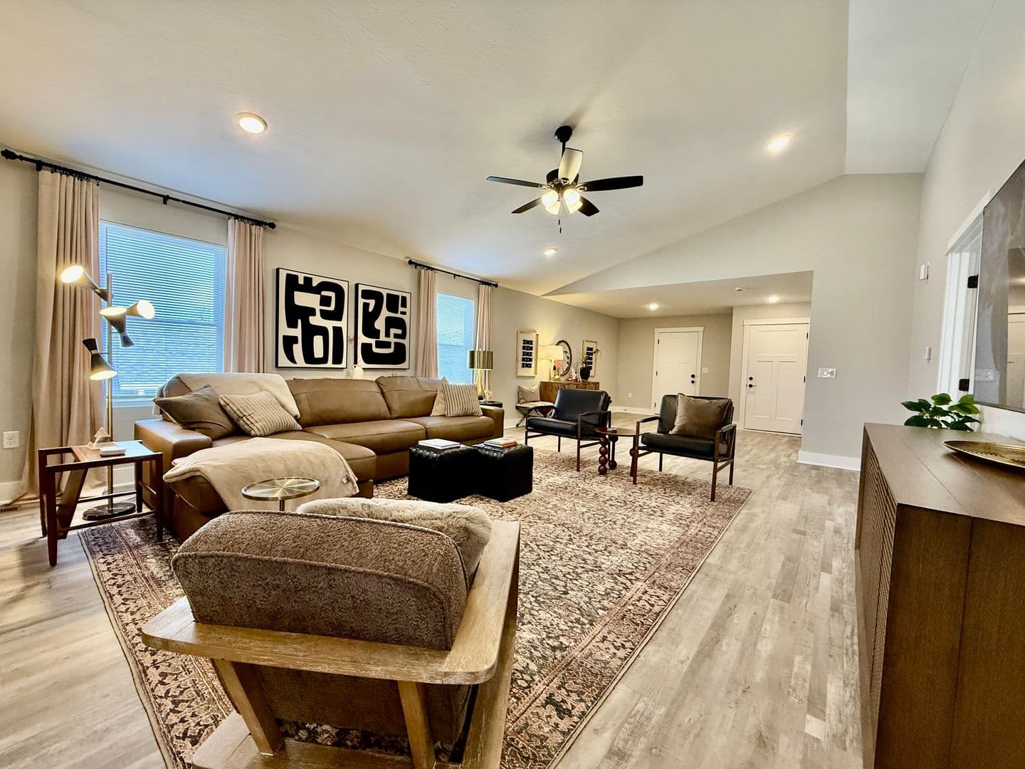 7845 Second Street - 1640045539007157173 5 of 47